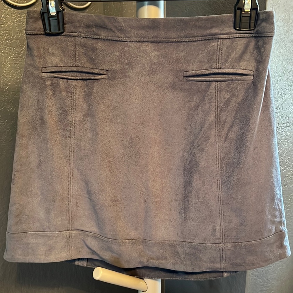 Abercrombie Kids skirt used.. Size 15/16 (Gray)